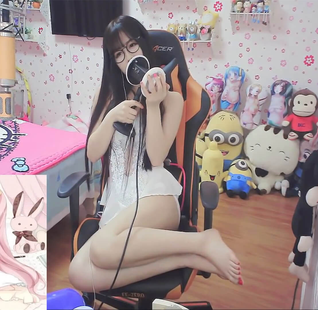 娜娜美脚舔耳诱惑 ASMR福利