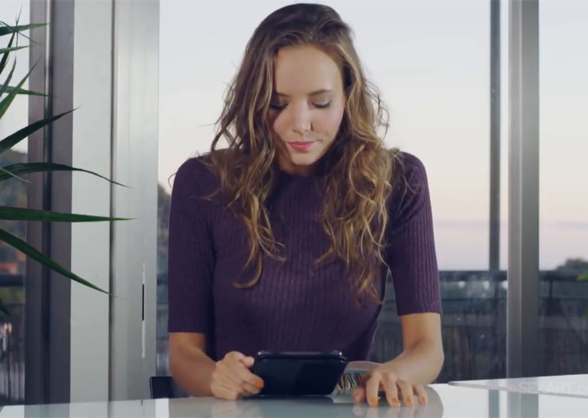 跳蛋实验室?战斗民族正妹阅读测试三分钟之后就慢慢失控