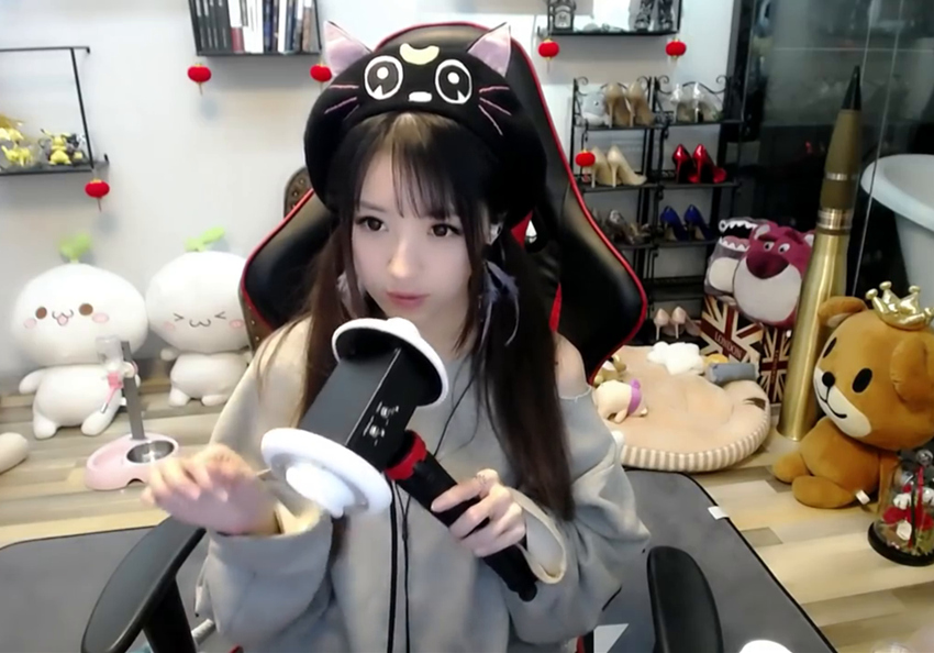 斗鱼主播露娜睡前舔耳#3