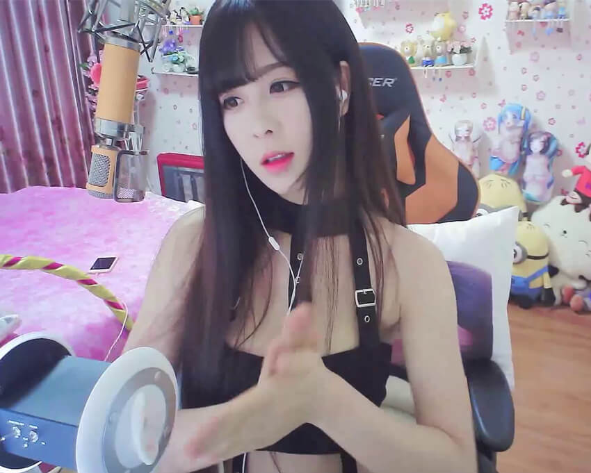 吊带小皮衣@熊猫娜娜帝王蟹福利