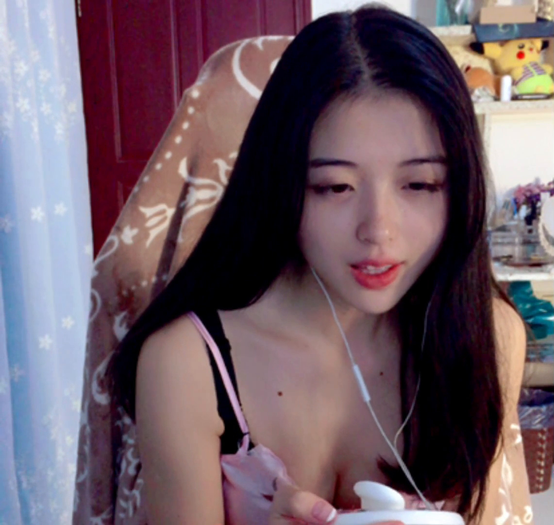 斗鱼渔子溪@睡前掏耳朵