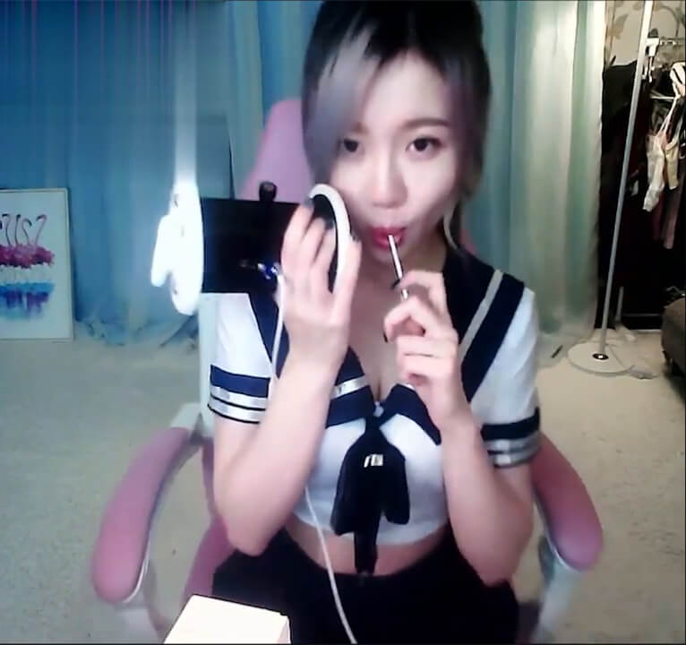 小姐姐想吃棒棒糖@朵朵ASMR