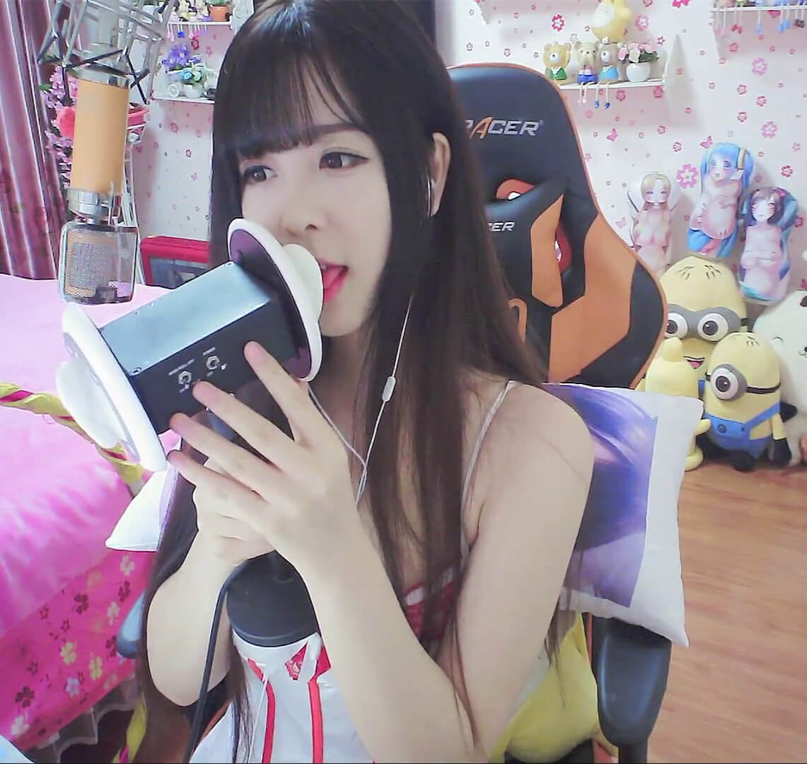 主播娜娜掏耳朵福利 ASMR福利视频