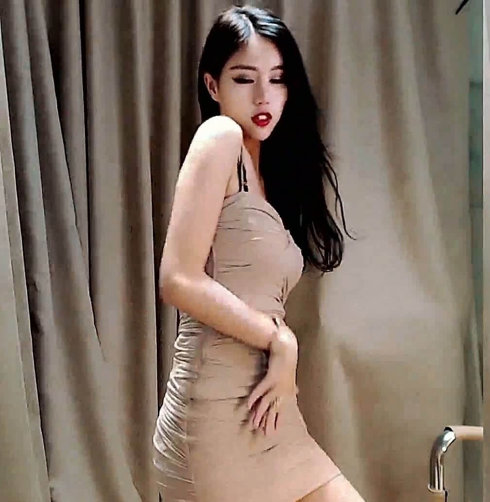 熊猫小五麦芽糖  性感连衣短裙 @zhainantube.vip