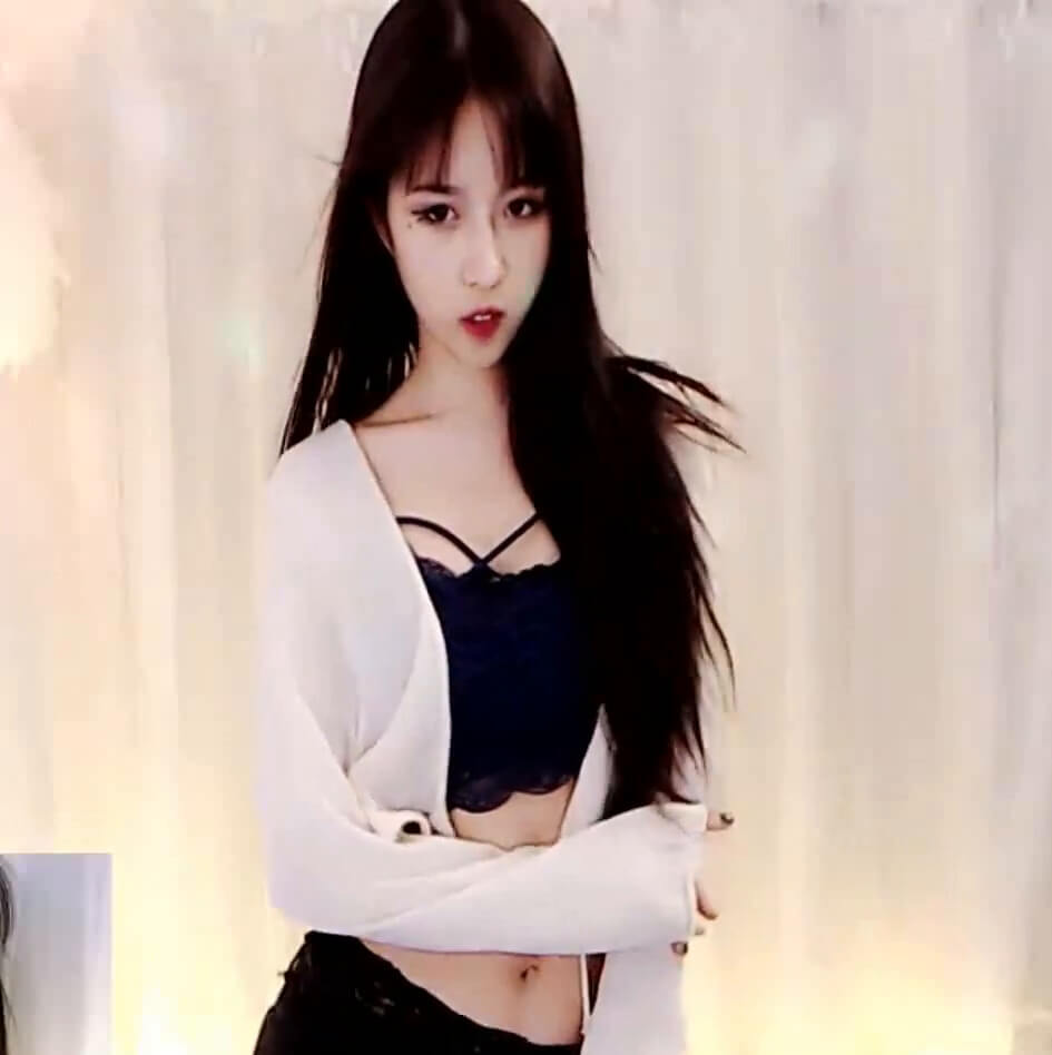 熊猫小阿晞 火辣超短裤 @zhainantube