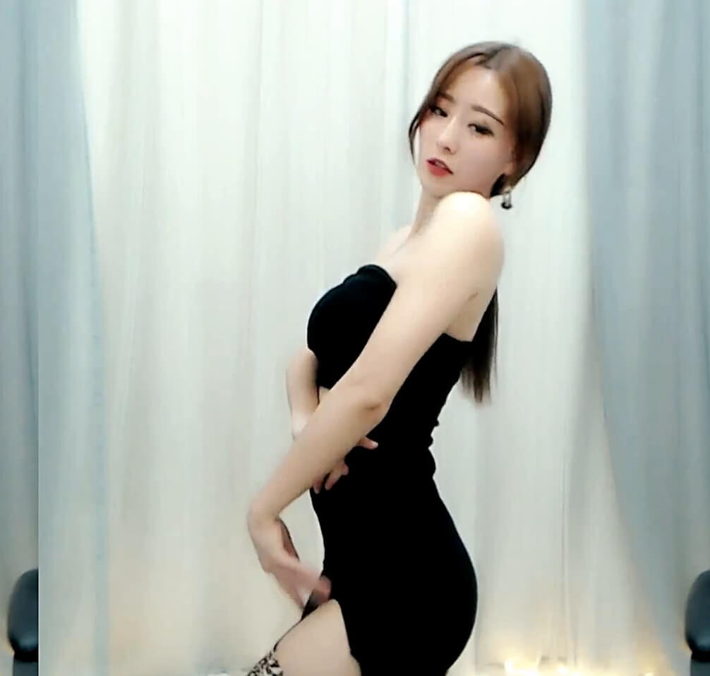 熊猫 艾玛寒亚 性感热舞@zhainantube