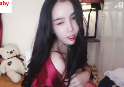 福利ASMR #大艺术嘉carrie # 吸管，掏耳朵，耳朵按摩