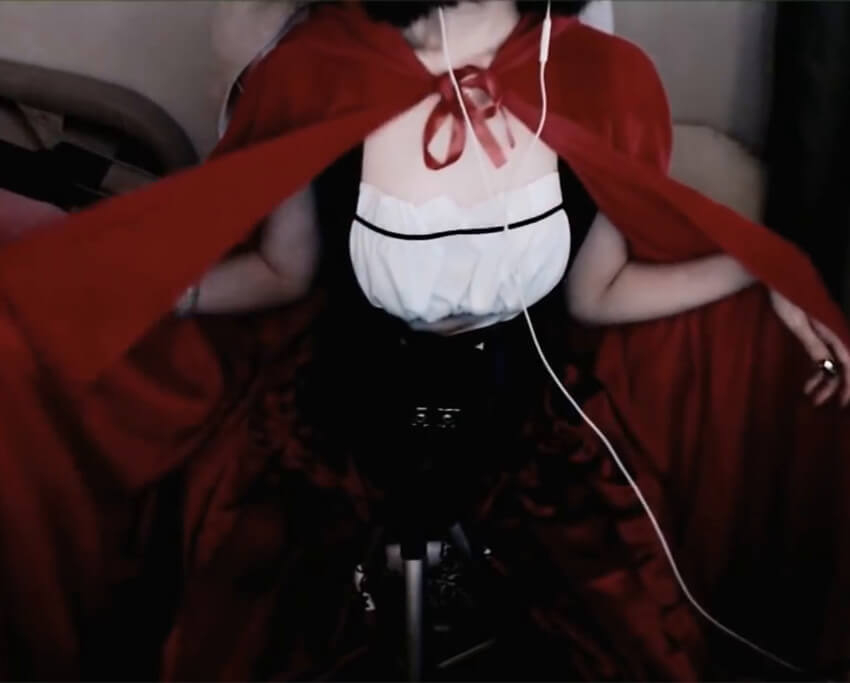 【Aki秋水ASMR】万圣节小红帽の猎物~喂食玩泡沫_有舔耳福利哦~