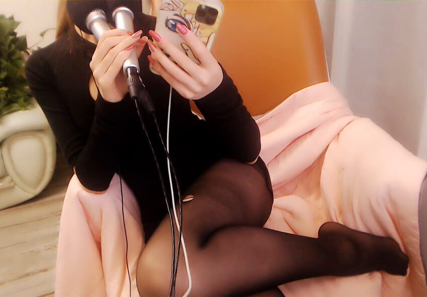 黑丝脚舔耳高跟@暮久酱最新飞机礼包福利