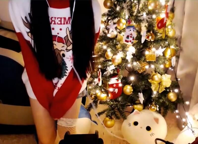 【Aki秋水ASMR】圣诞节给您の极致体验~足控_舔耳