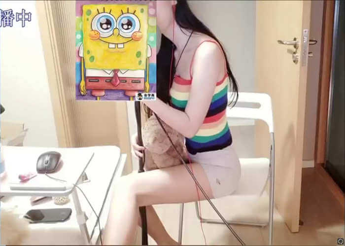 kiki瓜舒服的舔耳 亲吻 略略略