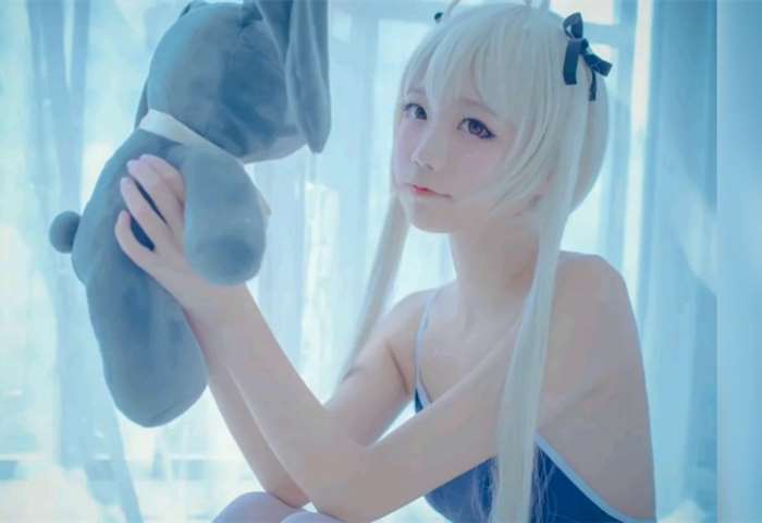 【Aki秋水ASMR】不停的叫老公的超爽舔耳 口腔音_舔耳朵