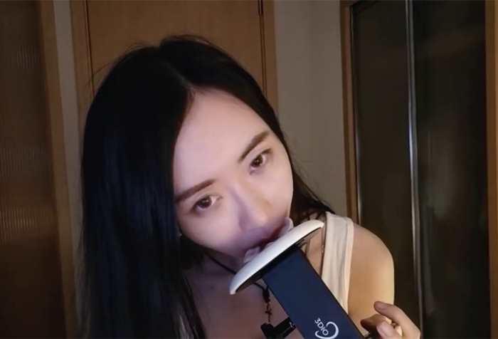 kiki瓜 ASMR 舔耳和亲吻触发