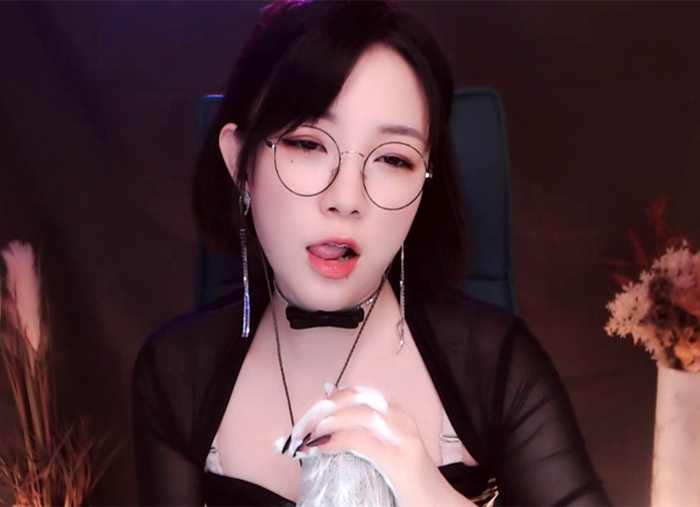 虎牙肉松艾ASMR 魔法书第三期