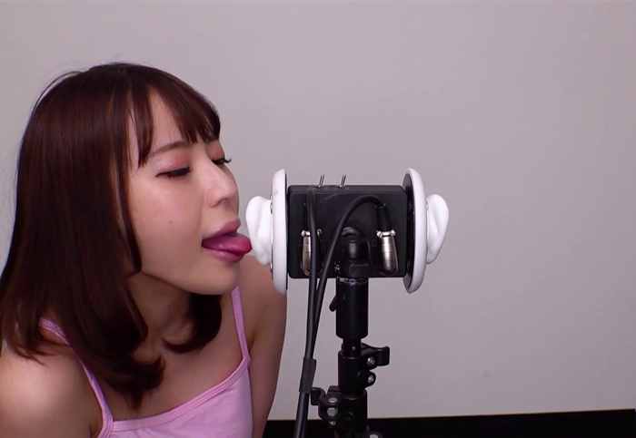 在耳边不一样的舔耳