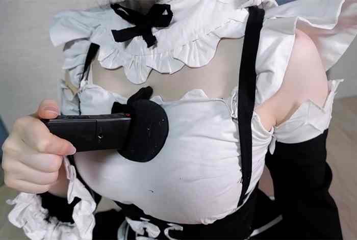 扑通扑通心跳声和雷姆女仆服 총야ASMR