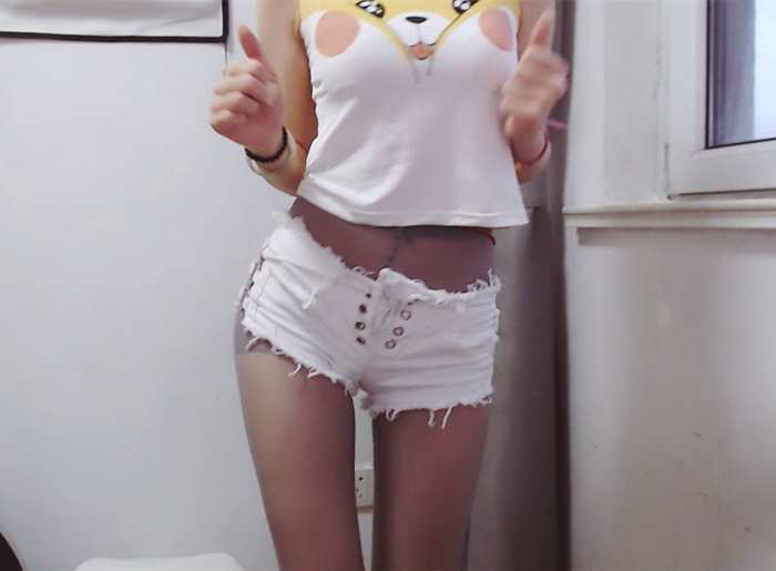 aki秋水 可爱居家小妹