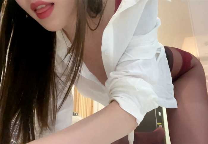 金克丝 下班后的女白领