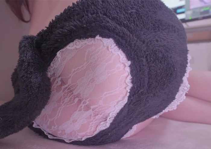 真琴ASMR 透明翘臀短裤，极度舒适的耳朵舔 中文字幕