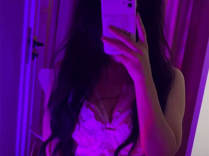 Maggie乔安 借宿白领姐姐家里（下）