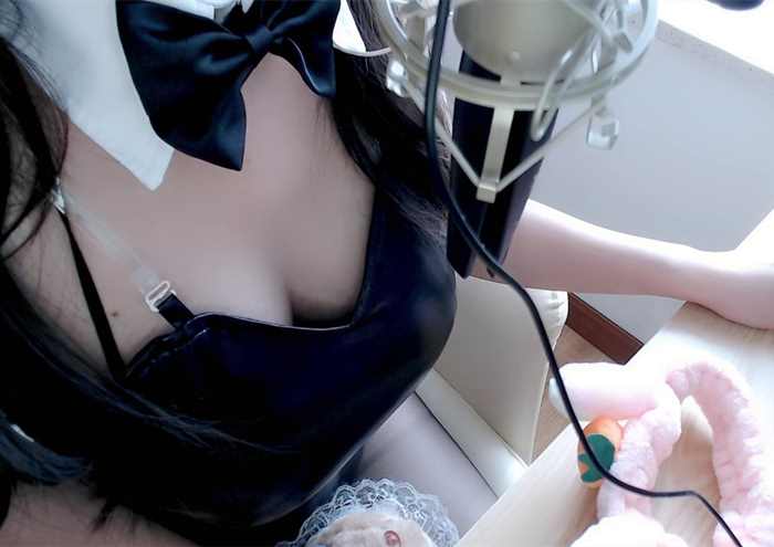 兔女郎亲吻娇喘舔耳 荔枝不甜ASMR