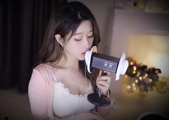 温柔姐姐哄失恋弟弟睡觉 虎牙大伊伊