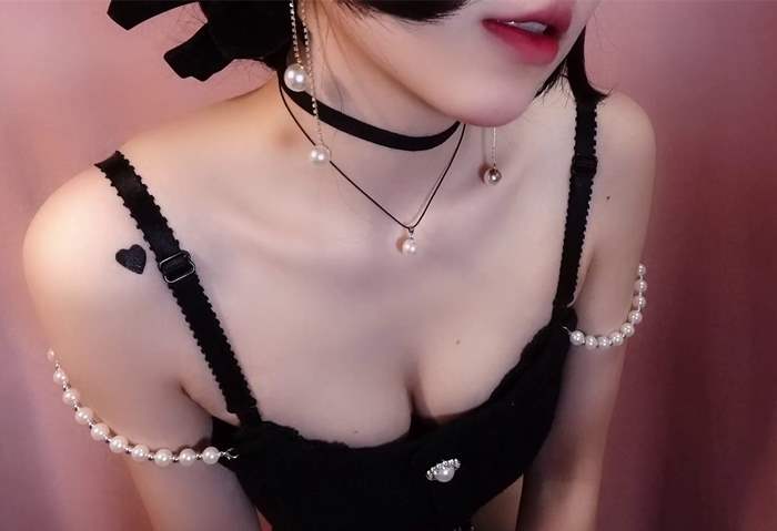 弹舌亲吻哥哥~mua~~舔舔你哟~~~ 小羊喵ASMR