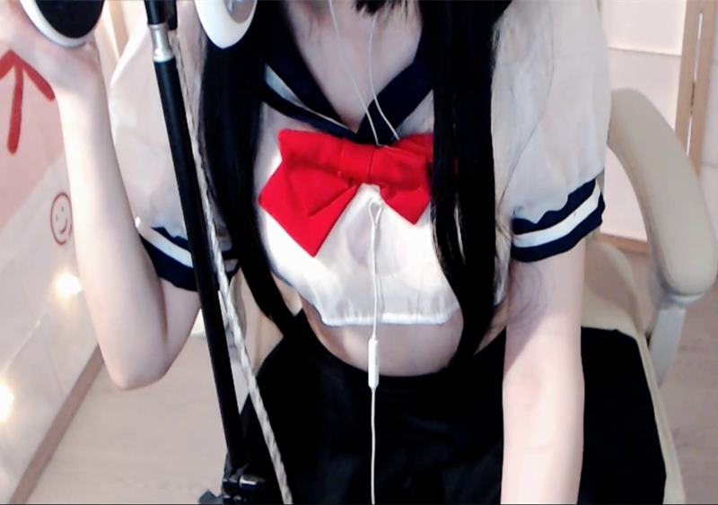 学妹的毕业礼物 婉儿别闹8月