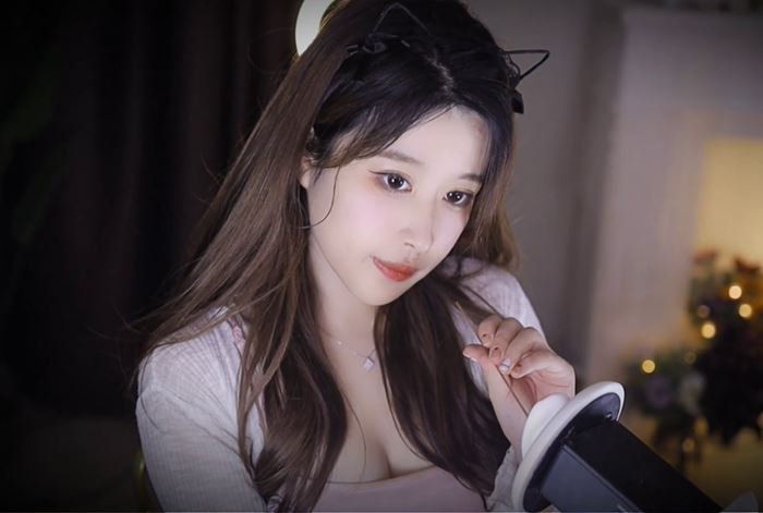 粉丝掏耳朵 虎牙大伊伊ASMR