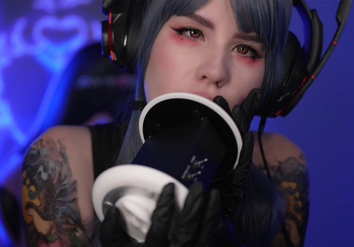 疯狂舔耳朵😈 ASMR MOOD