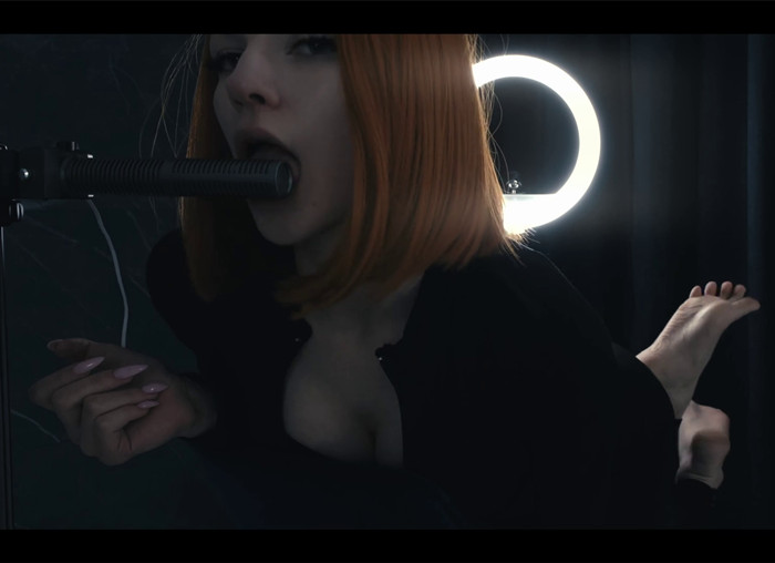 SOLY ASMR LICKING 3DIO