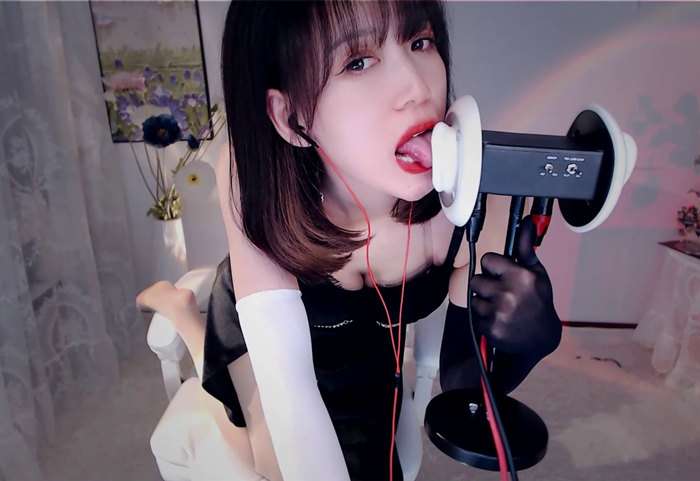 技师贴身红唇诱惑 虎牙圈圈ASMR