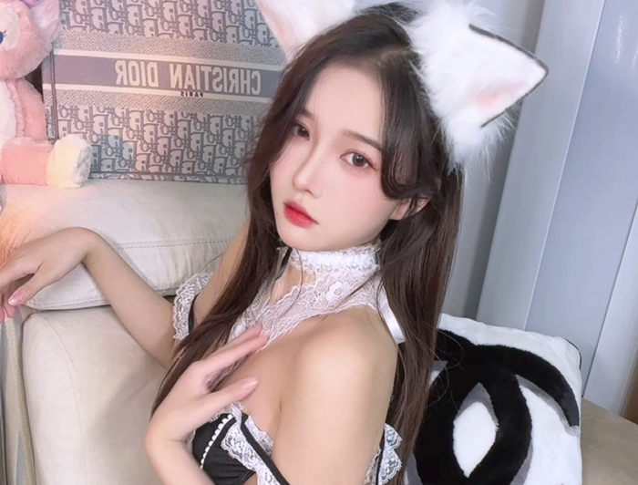 小小奶瓶儿 – 丝带女友