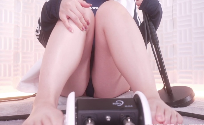 丰满泳装姐姐用光脚为你按摩 Rizunya ASMR 中文字幕