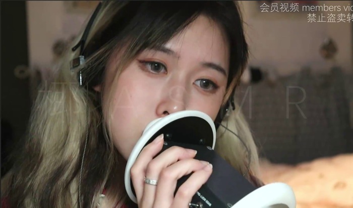 双耳堵耳口腔音 其实是椰子啦 ASMR