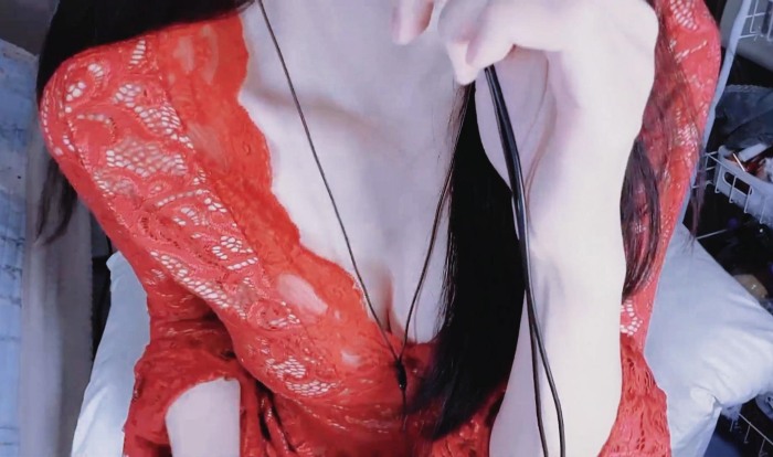 红色蕾丝裙摩擦弹舌口腔 啵啵梨o3o ASMR助眠