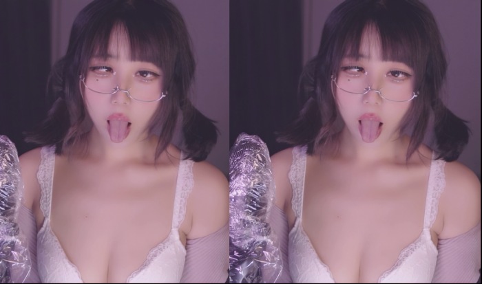 双马尾白色上衣 左颜玉ASMR