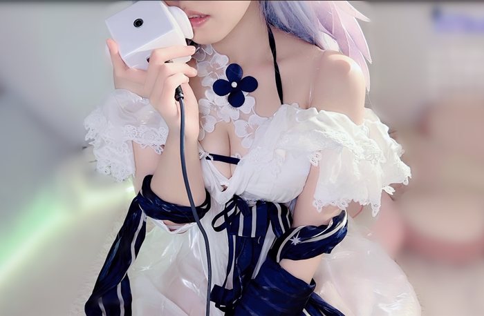 Cos知更鸟 呼气贴贴 阮糖honey