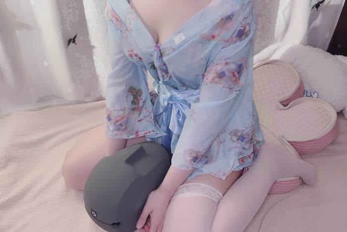 阮糖ASMR 白丝蹭蹭 摸脸